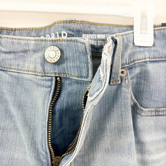 NWT Torrid perfect wide leg vintage stretch Mid Rise jean size 10R raw hem - Picture 4 of 12